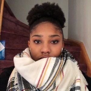 Meet your Posher, Natalia